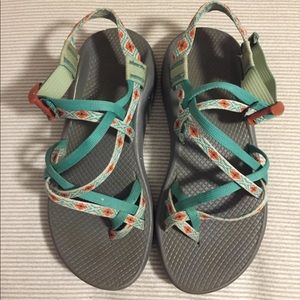 women’s chacos